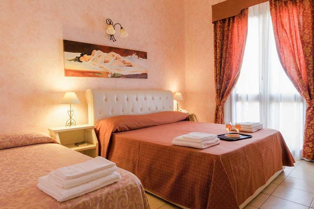 Hotel Salento Gold Beach 佩斯科勒海滨 外观 照片